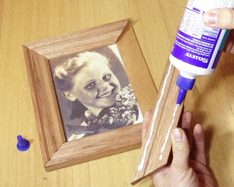  Step 3: Glue The Frame Together