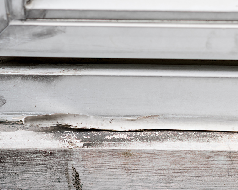 How To Remove Old Silicone